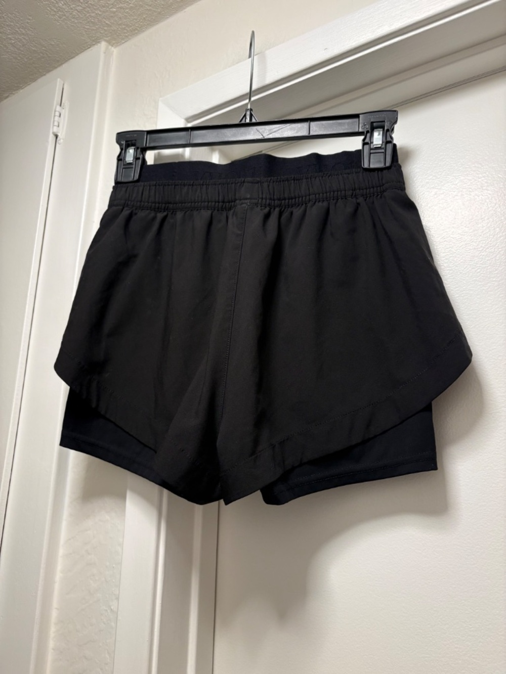 Vuori Black Women's 2-in-1 Athletic Shorts - Picture 3 of 9